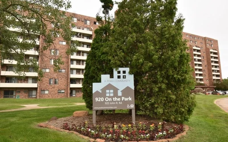 920 John R Road Troy, MI 48083