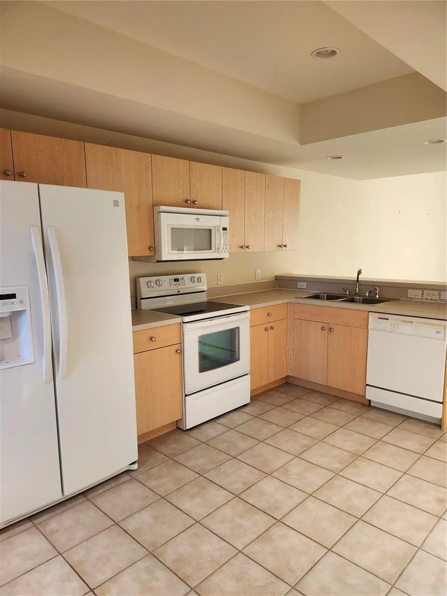 1216 RIO DE JANEIRO AVENUE #301 Punta Gorda, FL 33983