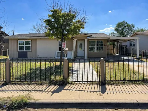 1208 Oak Avenue
