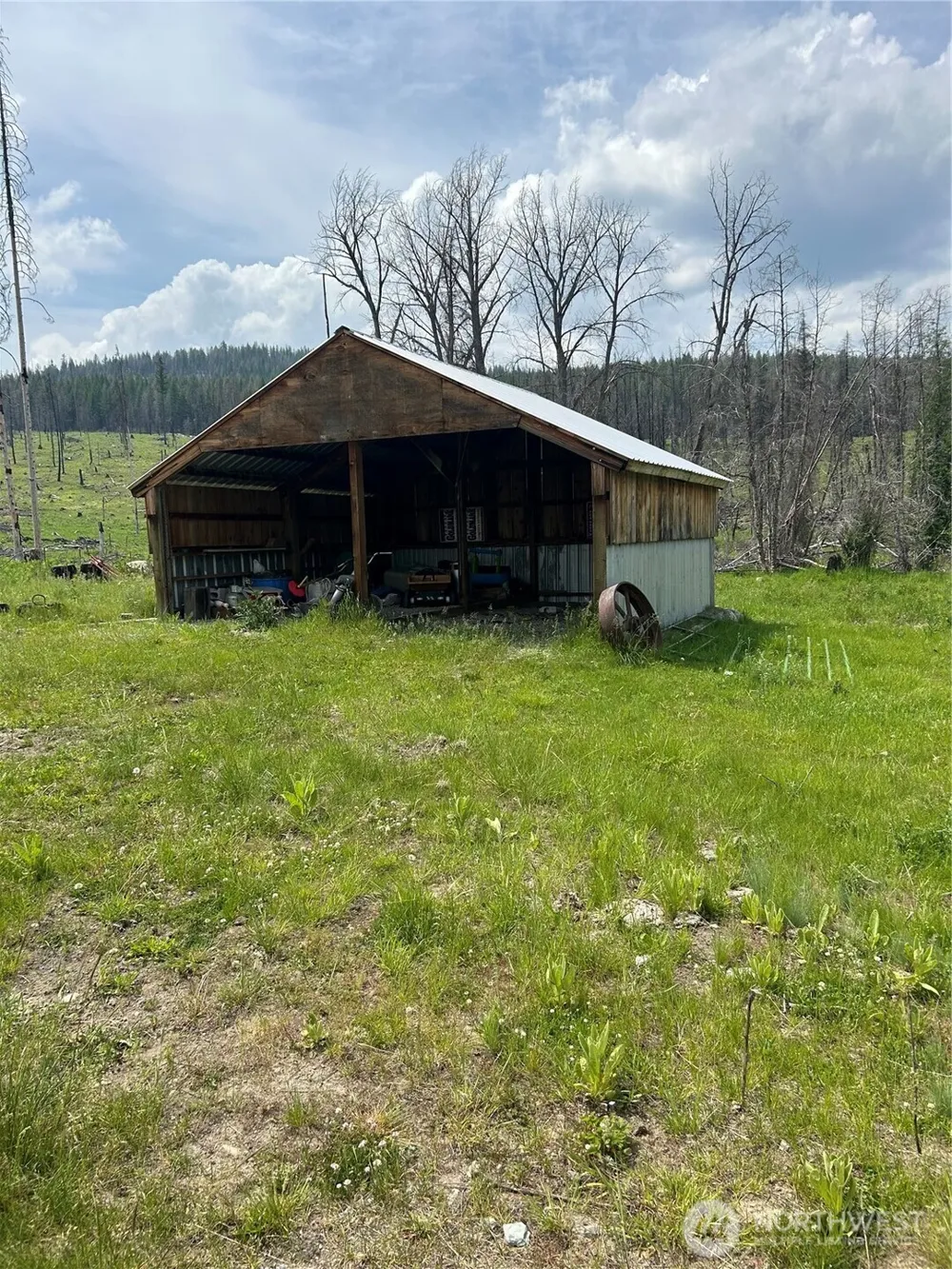 190 Bunch Road Wauconda, WA 98859