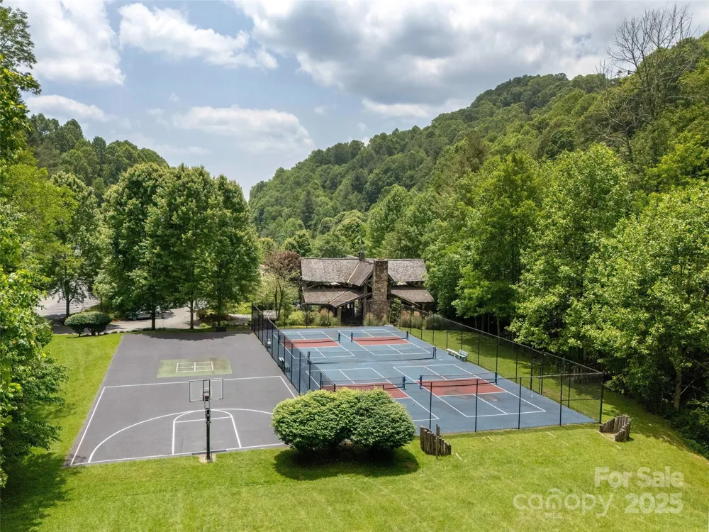 000 English Ridge Drive #34 Mars Hill, NC 28754