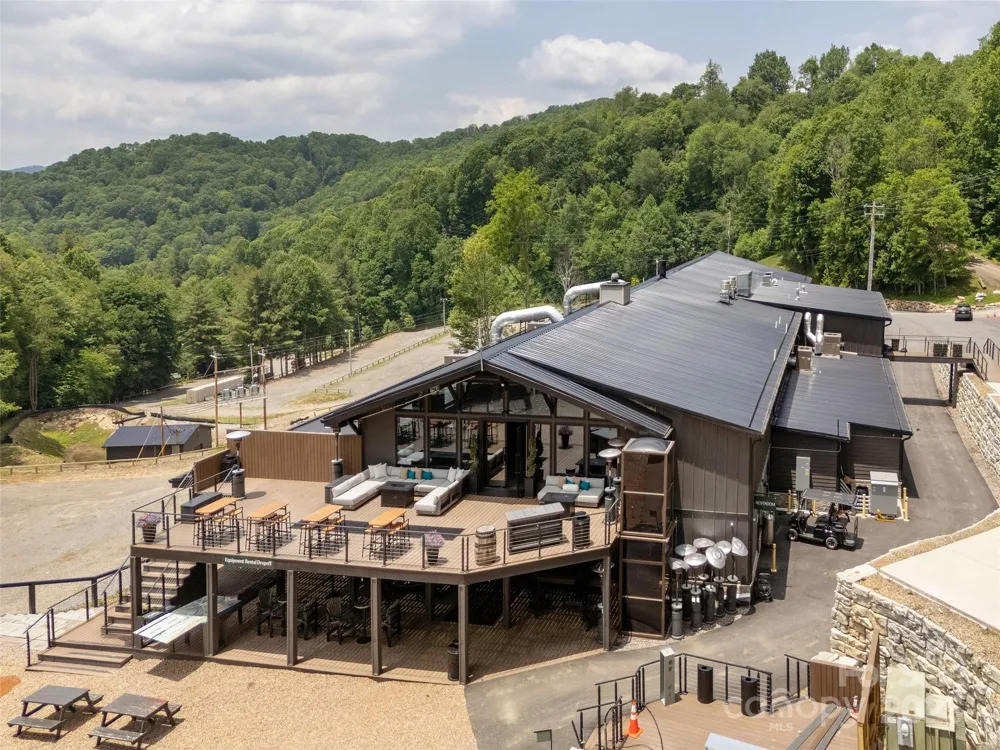 000 McDaris Loop Drive #203 Mars Hill, NC 28754