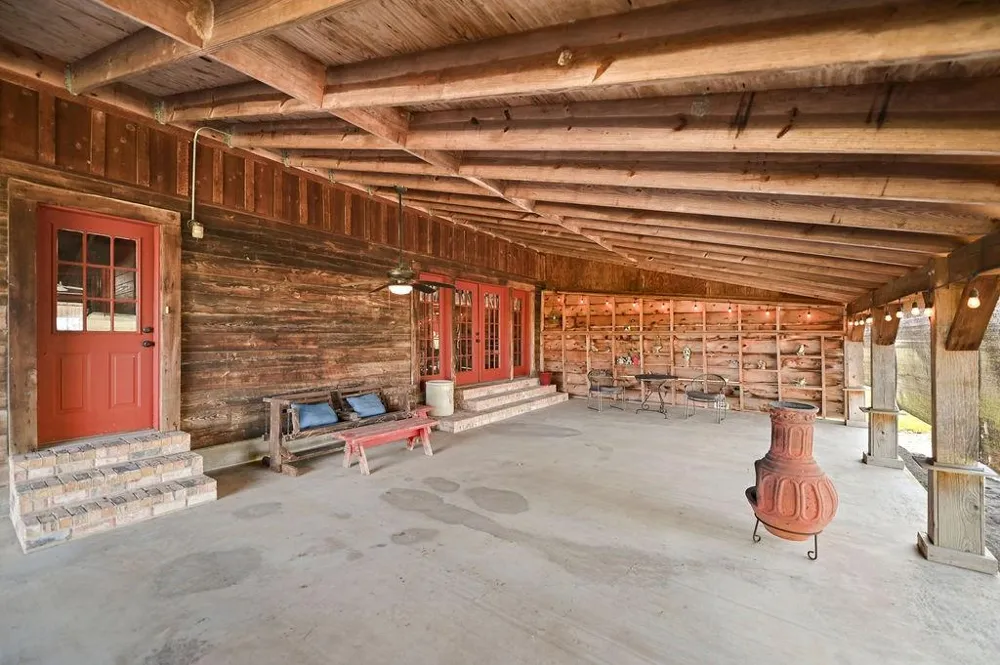 411 Rs County Road 4525 Point, TX 75472