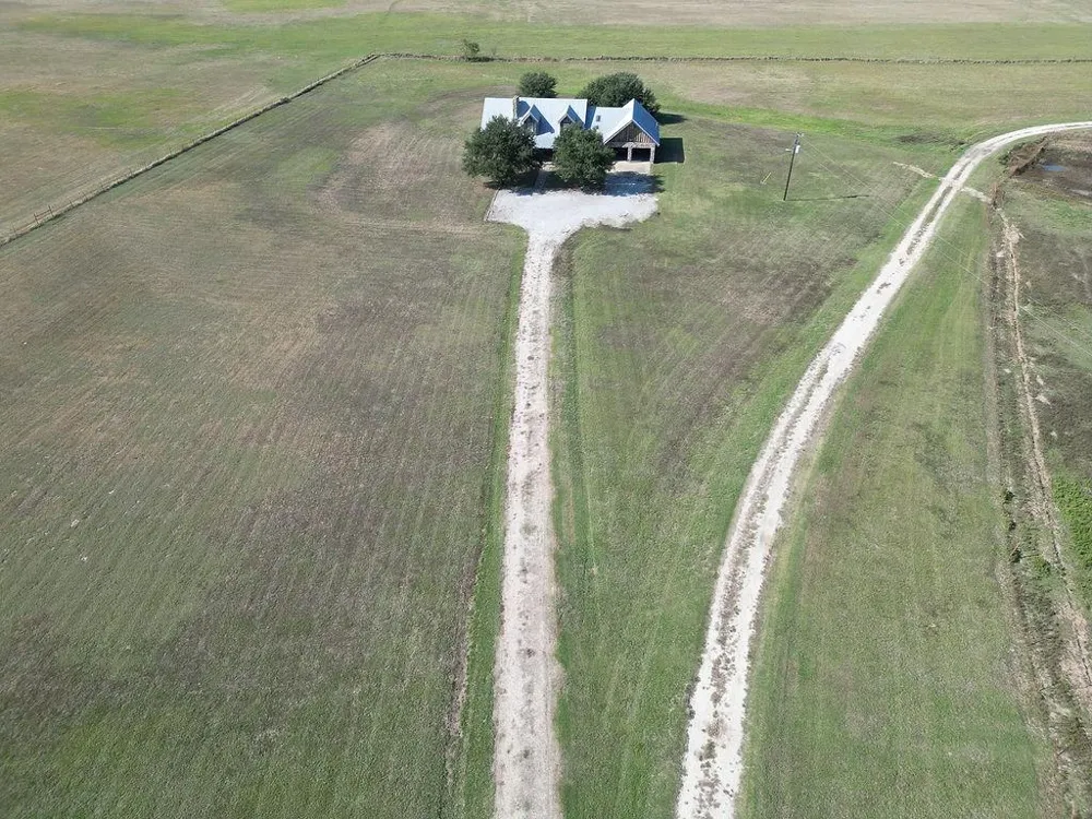 411 Rs County Road 4525 Point, TX 75472