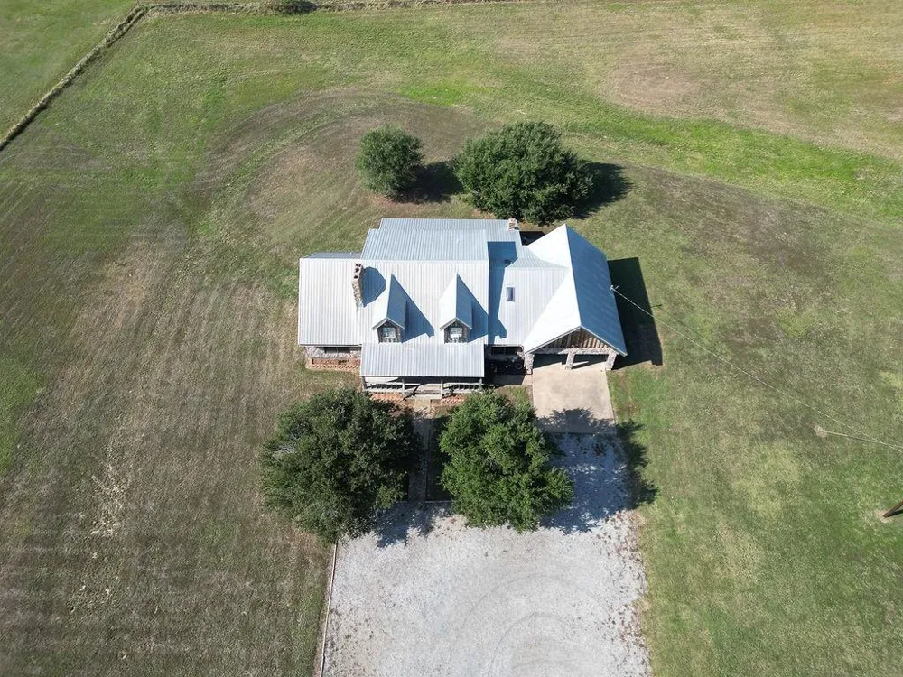 411 Rs County Road 4525 Point, TX 75472