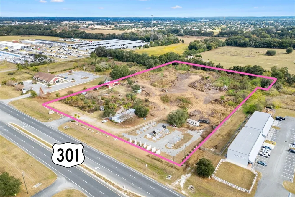 10973 US HIGHWAY 301 Oxford, FL 34484