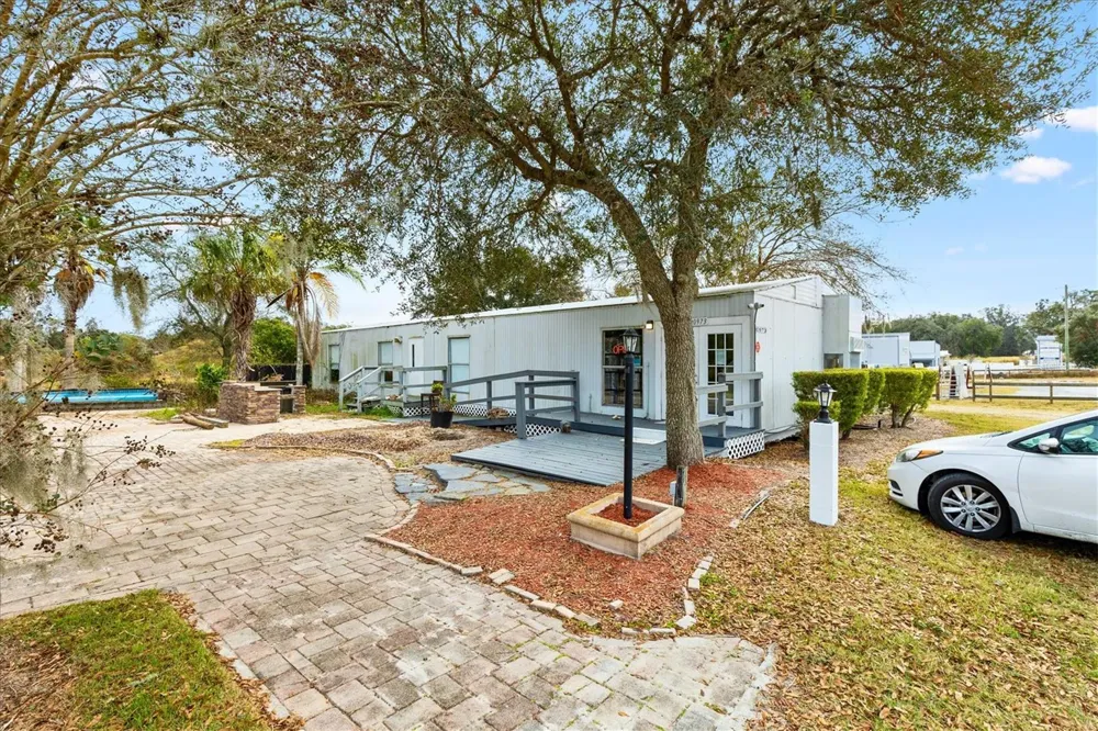 10973 US HIGHWAY 301 Oxford, FL 34484