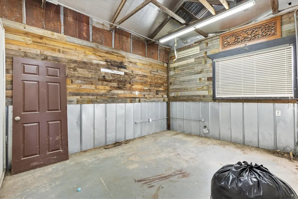 10973 US HIGHWAY 301 Oxford, FL 34484
