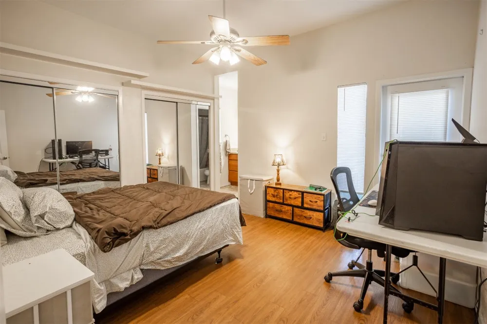 807 W 25th Street #102 Austin, TX 78705