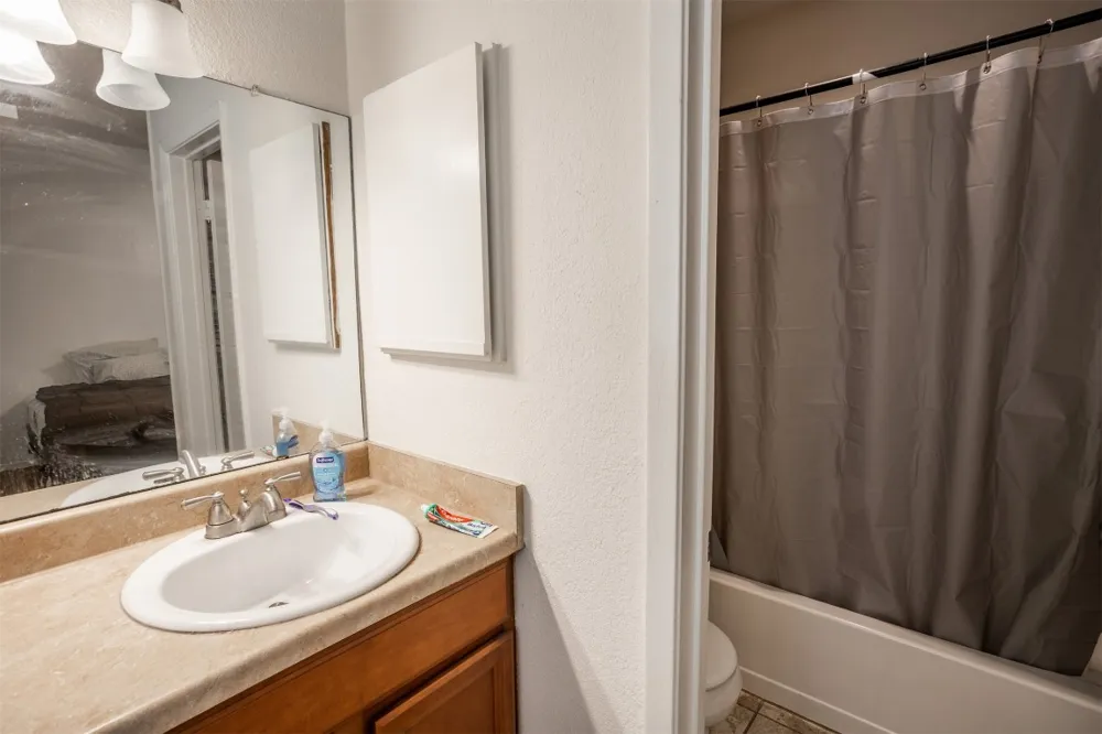 807 W 25th Street #102 Austin, TX 78705