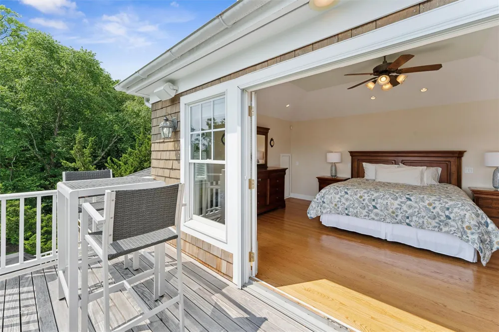 40 Overlook Drive Aquebogue, NY 11931
