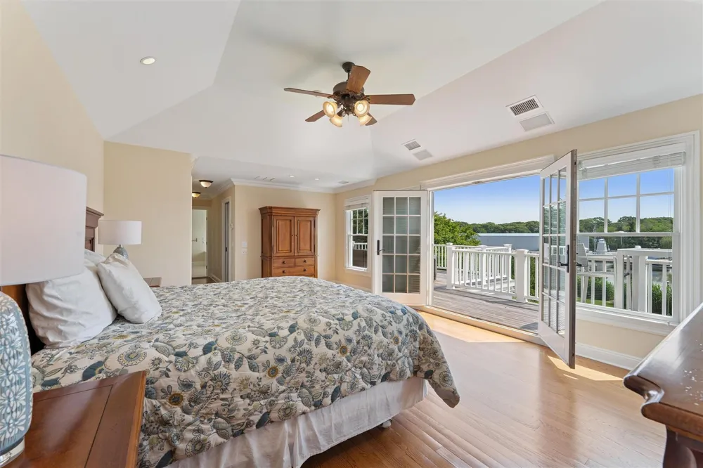 40 Overlook Drive Aquebogue, NY 11931