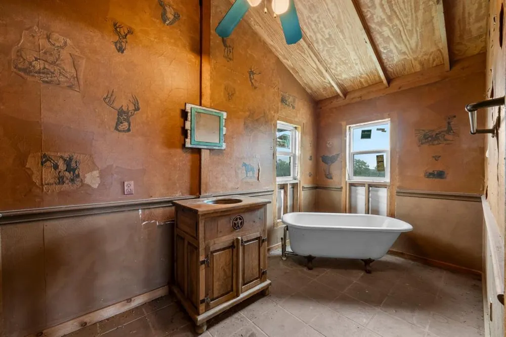 101 Starhorn Road Marble Falls, TX 78654