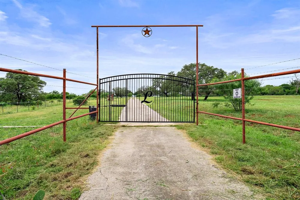101 Starhorn Road Marble Falls, TX 78654