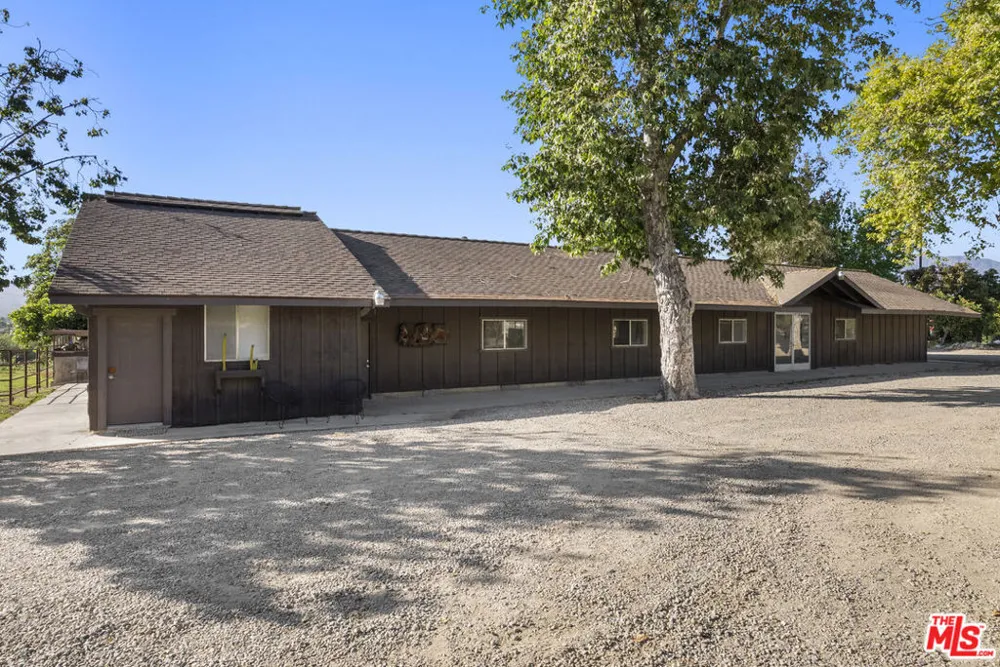 15454 S Mountain Road Santa Paula, CA 93060