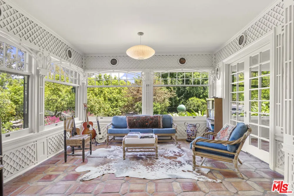 15454 S Mountain Road Santa Paula, CA 93060