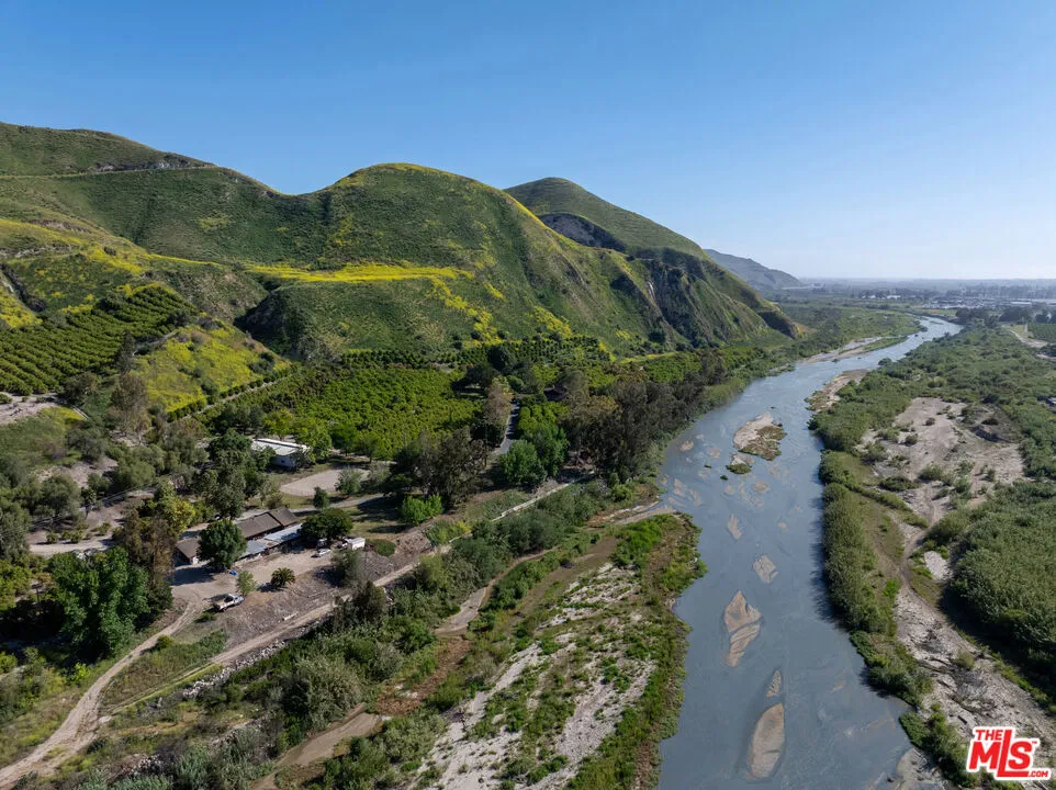 15454 S Mountain Road Santa Paula, CA 93060