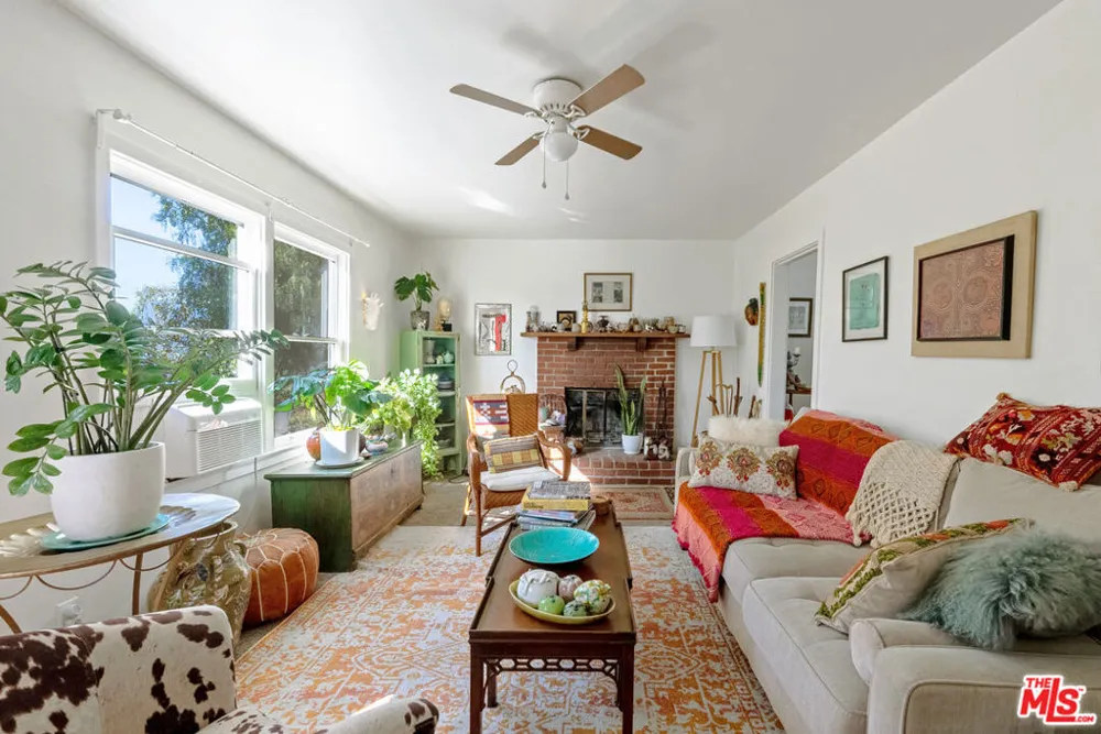 15454 S Mountain Road Santa Paula, CA 93060