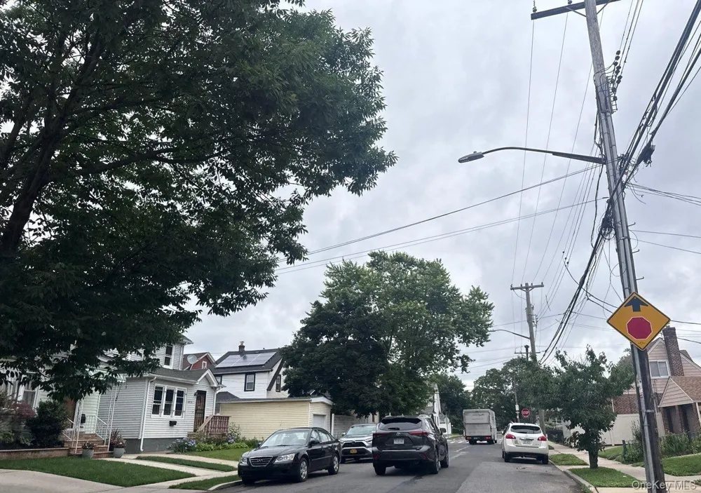 225-09 107th Avenue Queens Village, NY 11429