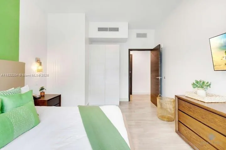 777 Ocean Dr #N521 Hollywood, FL 33019