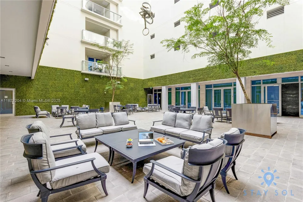 777 Ocean Dr #N521 Hollywood, FL 33019