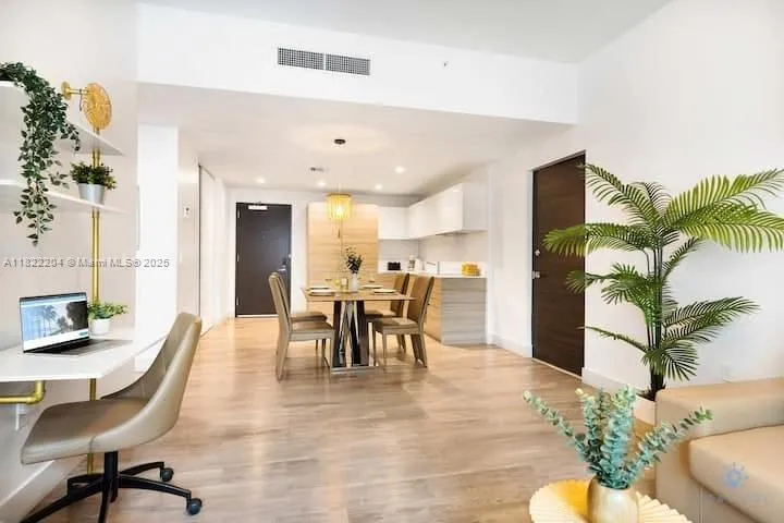777 Ocean Dr #N521 Hollywood, FL 33019