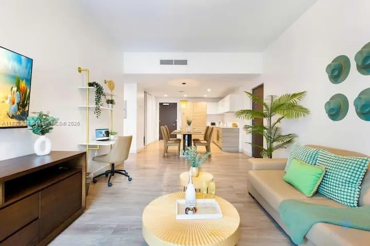 777 Ocean Dr #N521 Hollywood, FL 33019