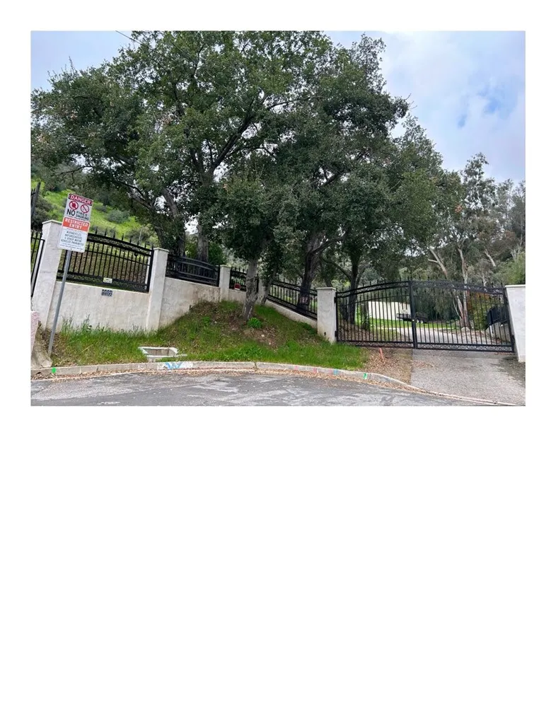 8600 DAY Sunland, CA 91040