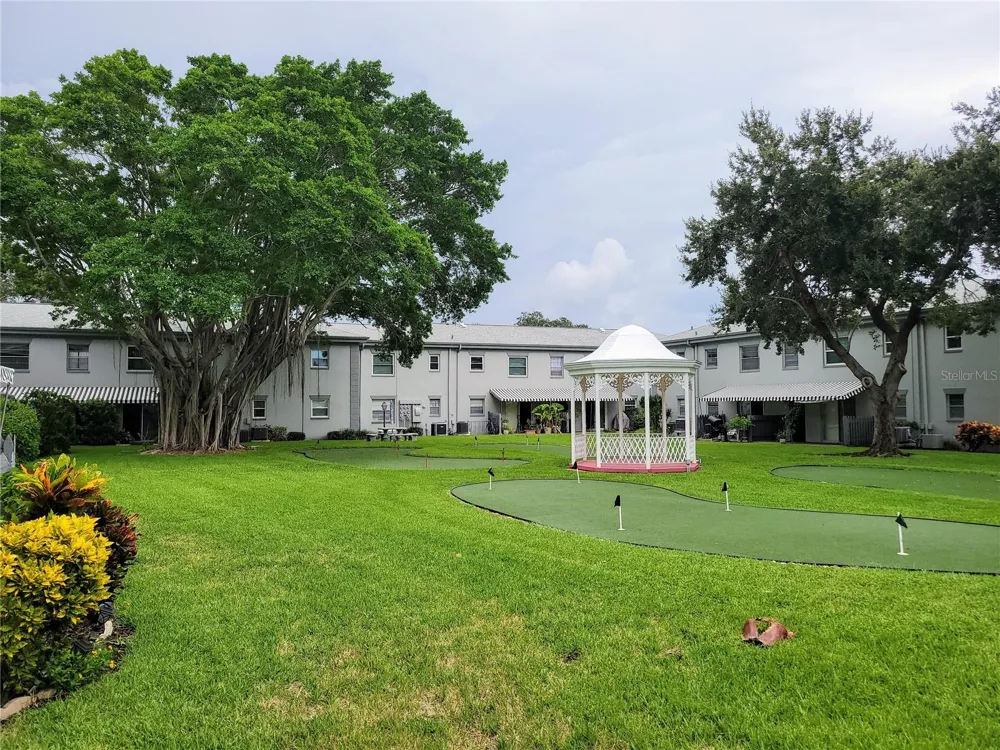 6925-A AVENUE DES PALAIS #1A South Pasadena, FL 33707