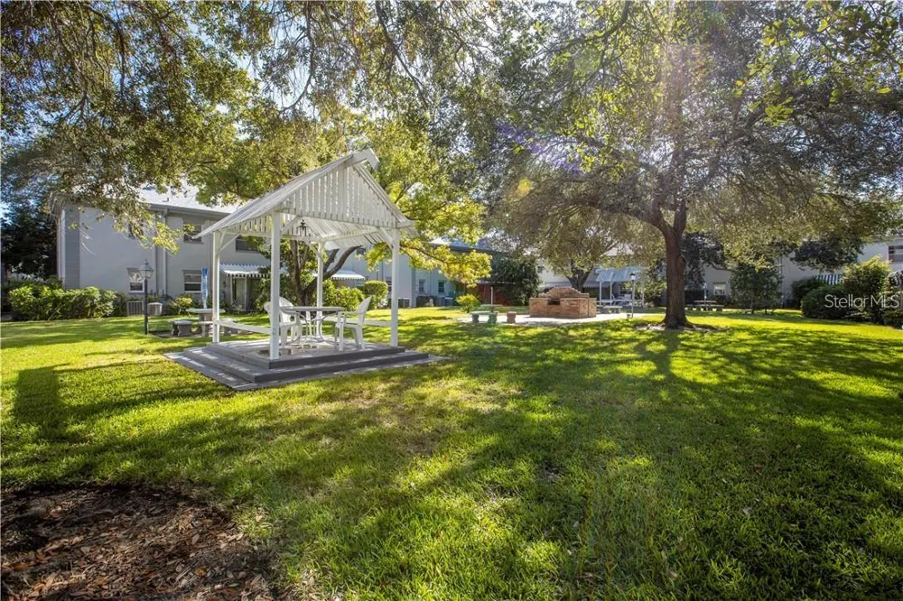 6925-A AVENUE DES PALAIS #1A South Pasadena, FL 33707