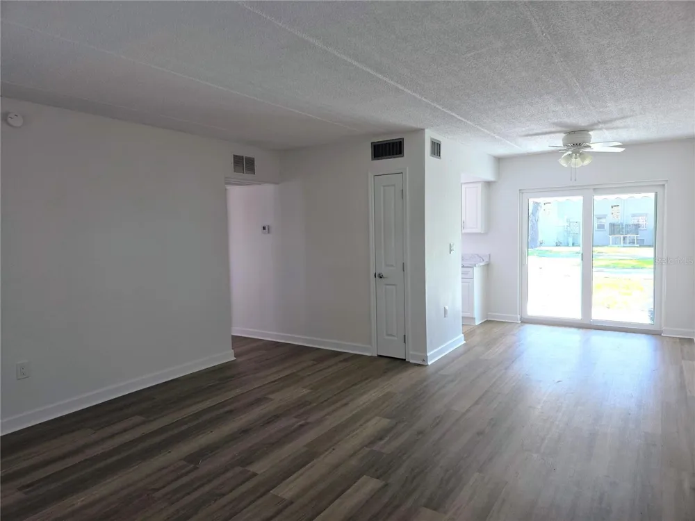 6925-A AVENUE DES PALAIS #1A South Pasadena, FL 33707