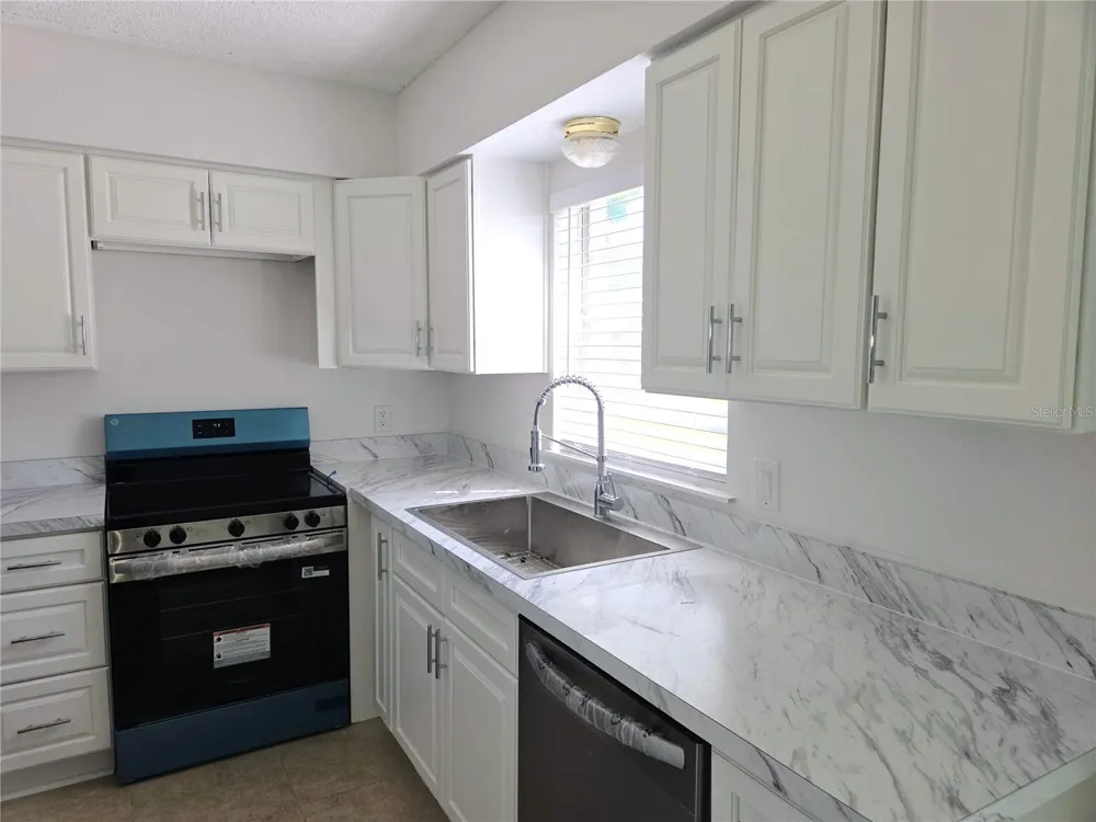 6925-A AVENUE DES PALAIS #1A South Pasadena, FL 33707