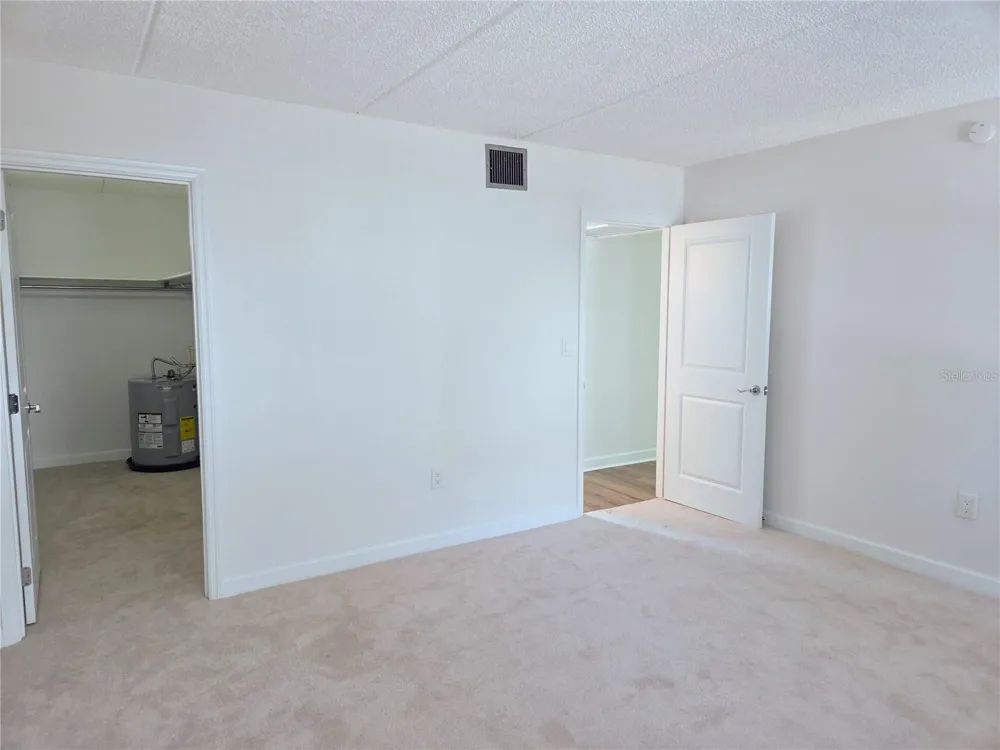 6925-A AVENUE DES PALAIS #1A South Pasadena, FL 33707