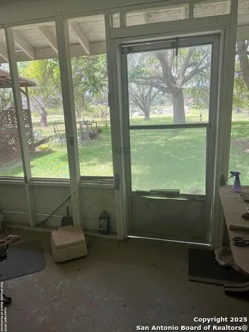 168 WATER ST Pipe Creek, TX 78063