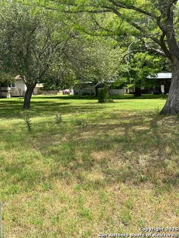 168 WATER ST Pipe Creek, TX 78063