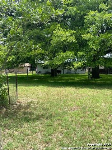168 WATER ST Pipe Creek, TX 78063