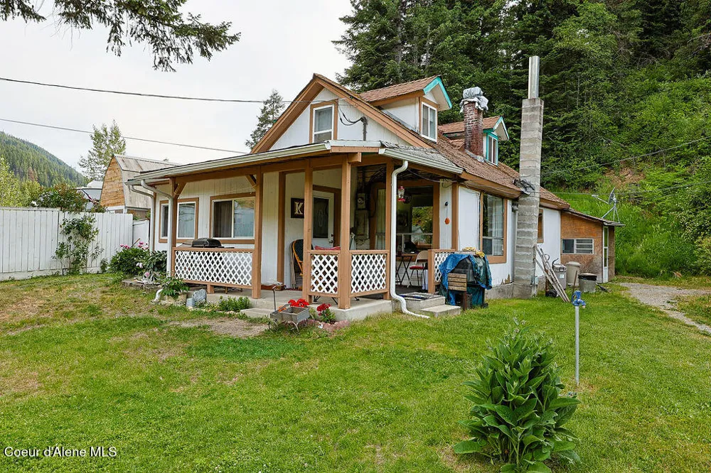 164 W Fork Pine Creek Road Pinehurst, ID 83850