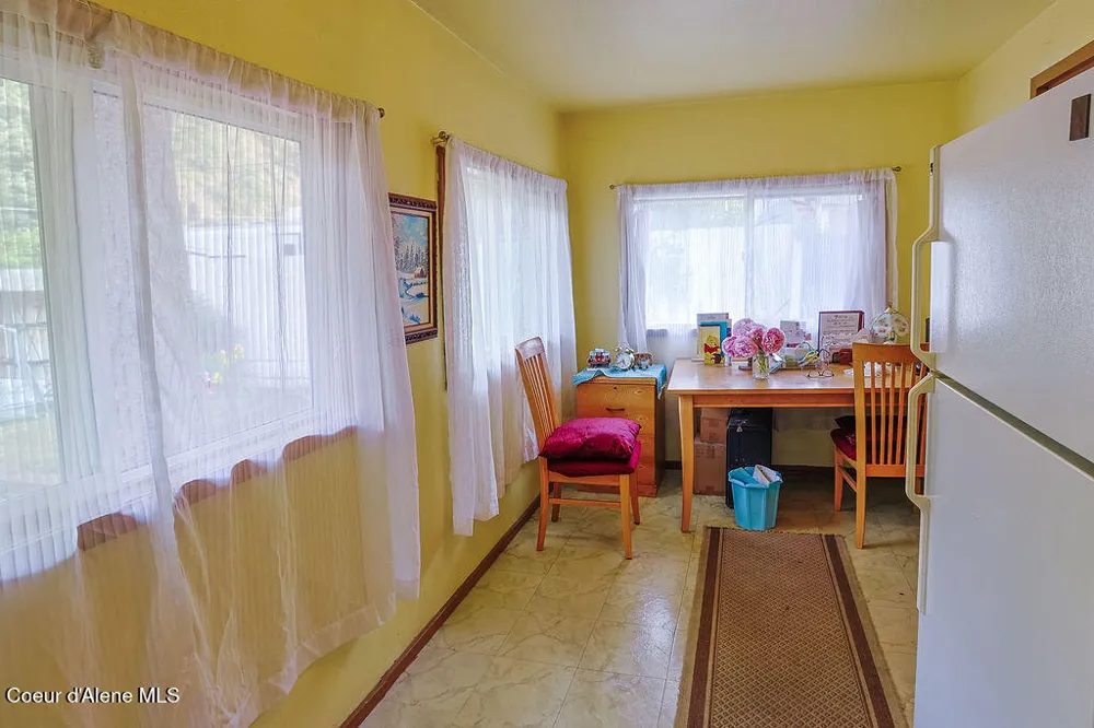 164 W Fork Pine Creek Road Pinehurst, ID 83850