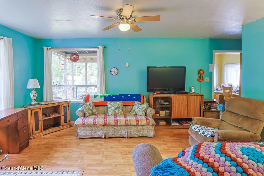 164 W Fork Pine Creek Road Pinehurst, ID 83850