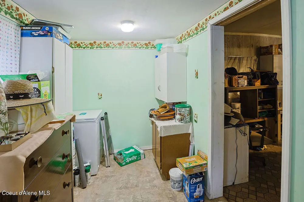 164 W Fork Pine Creek Road Pinehurst, ID 83850