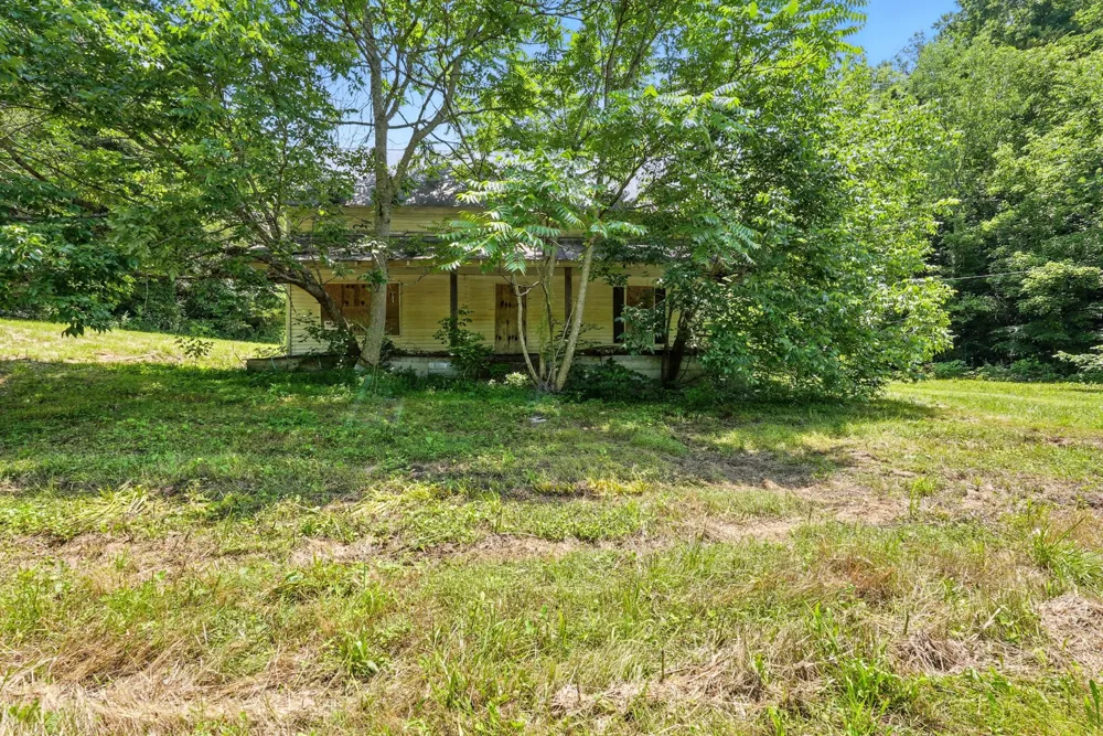 4006 Stones River Rd Woodbury, TN 37190