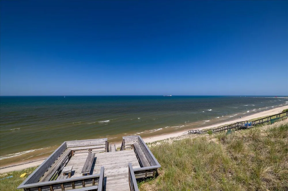 4679 Forest Ridge Drive Laketown Township, MI 49423