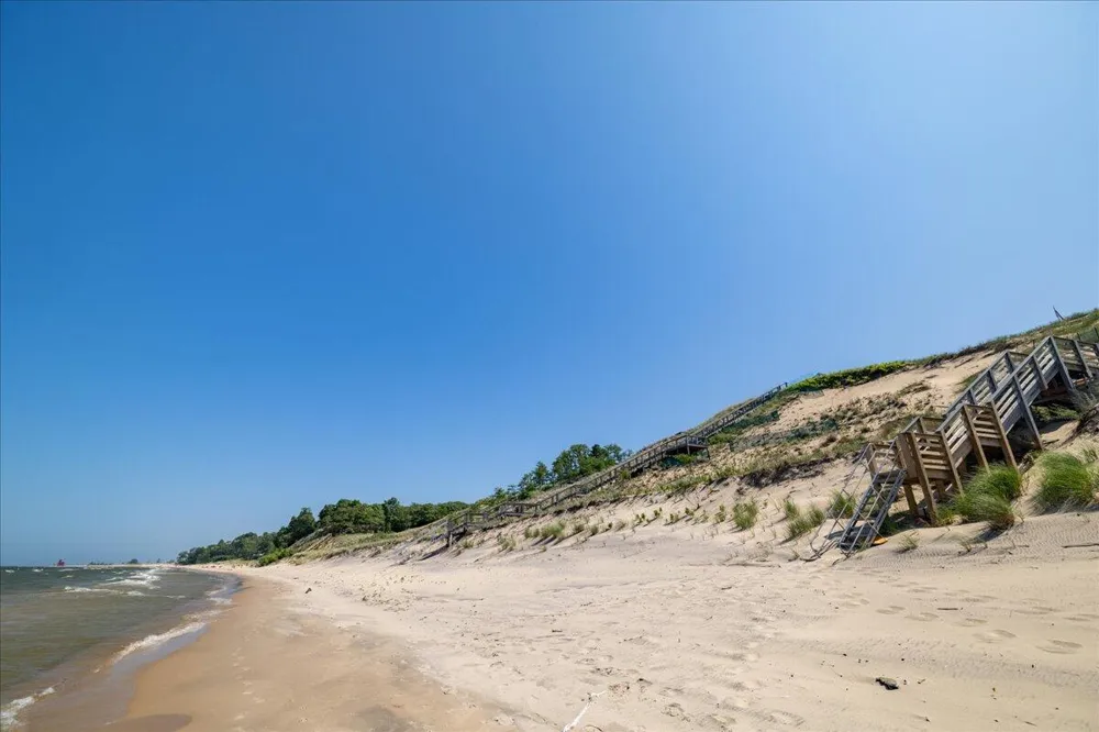 4679 Forest Ridge Drive Laketown Township, MI 49423