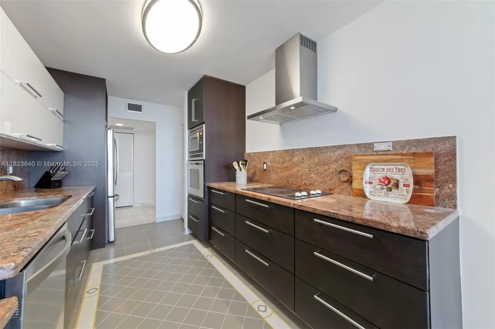 2751 S Ocean Dr #505N Hollywood, FL 33019