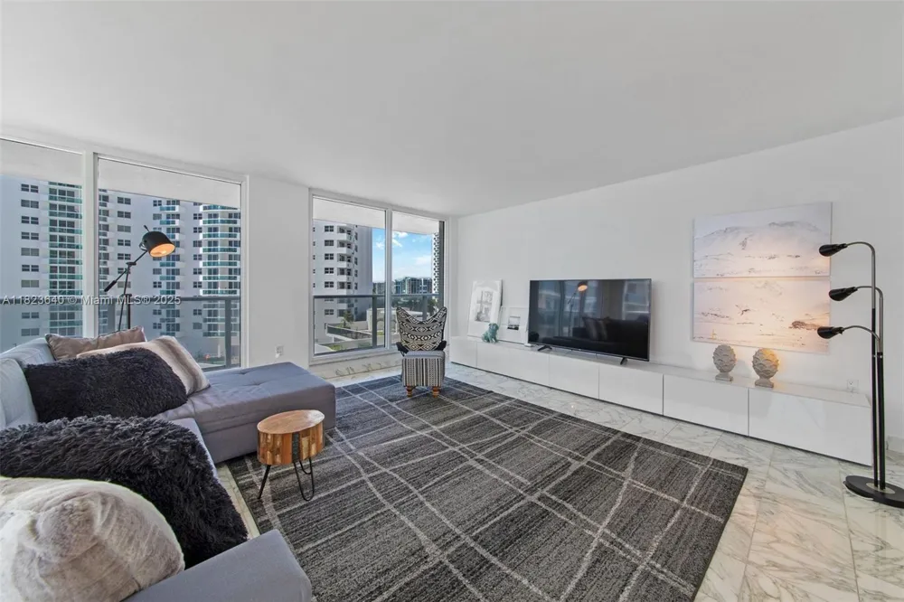 2751 S Ocean Dr #505N Hollywood, FL 33019
