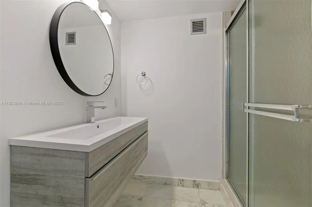 2751 S Ocean Dr #505N Hollywood, FL 33019