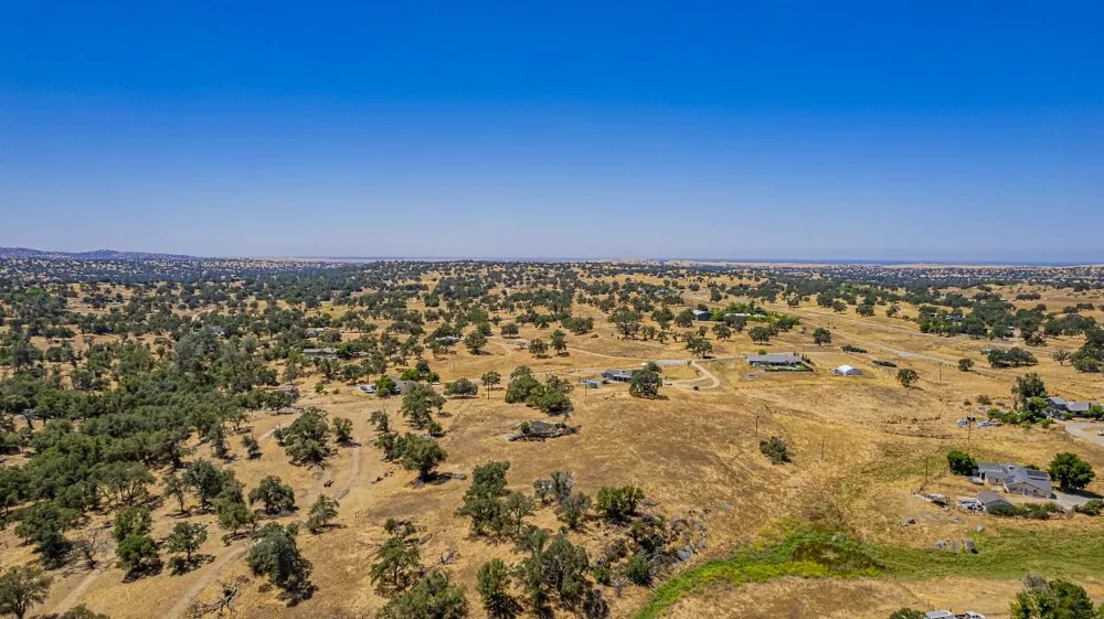35095 Rough Rider Way Raymond, CA 93653