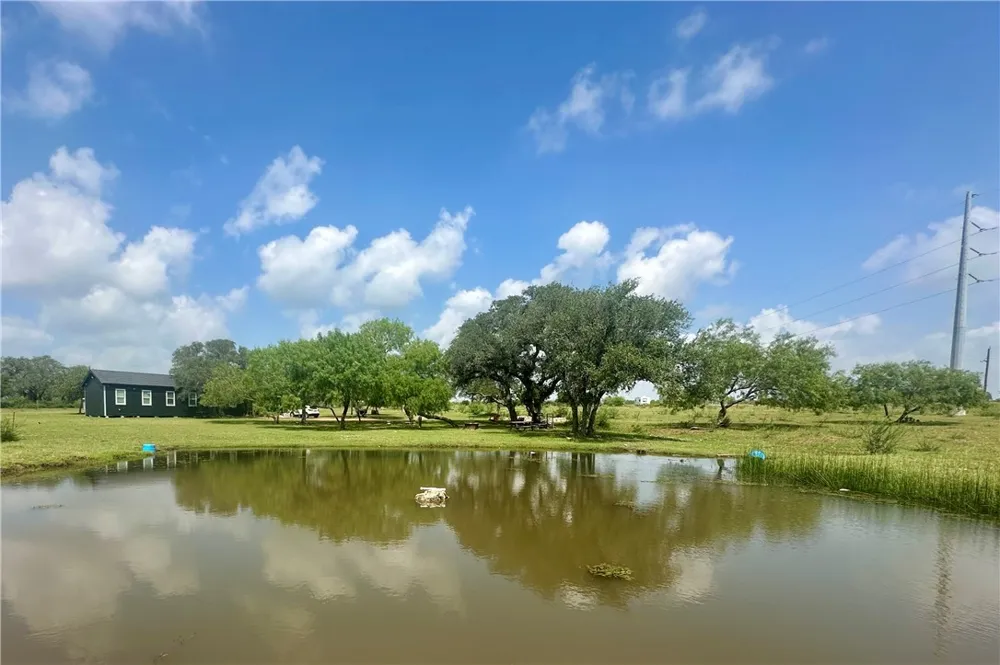 4345 Fm 799 Beeville, TX 78102