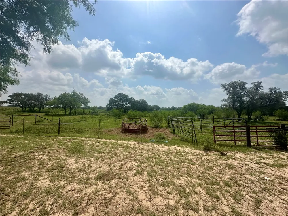 4345 Fm 799 Beeville, TX 78102