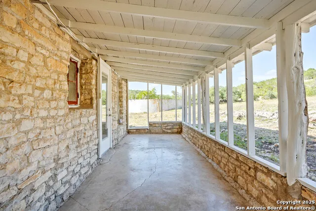 14910 Bullhead Rd Rocksprings, TX 78880